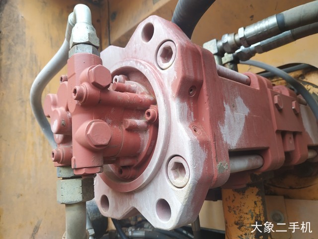 现代 R225LC-7 挖掘机