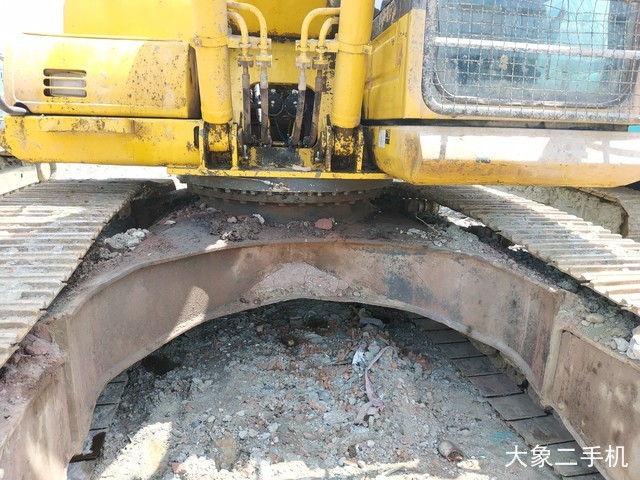 小松 PC210LC-8(800mm履带板) 挖掘机