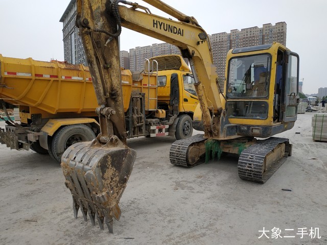 现代 R60-7 挖掘机