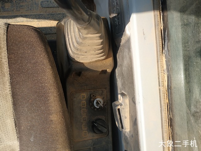 现代 R225LC-7 挖掘机