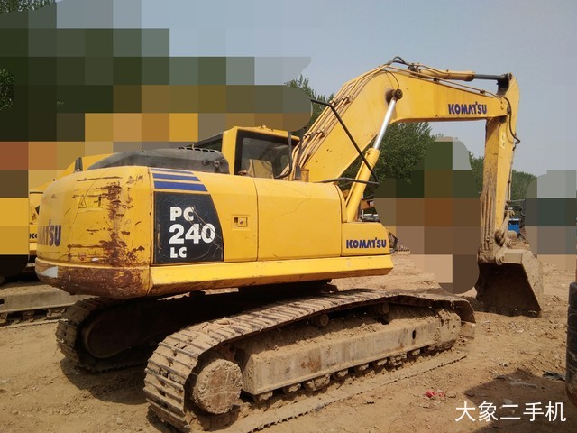 小松 PC210LC-8 挖掘机