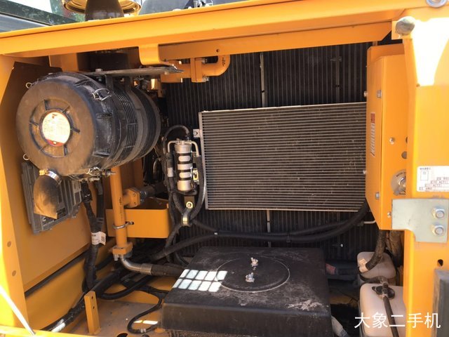龙工 LG6150 挖掘机