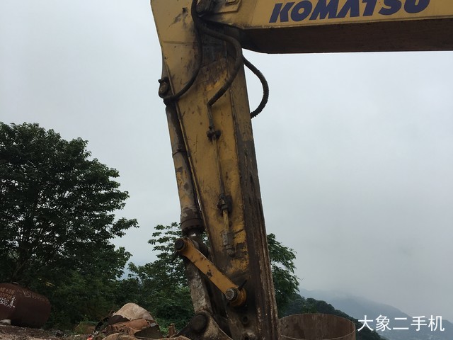 小松 PC240LC-8 挖掘机