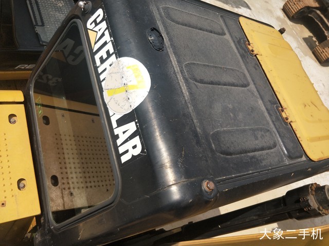 卡特彼勒 323DL 挖掘机