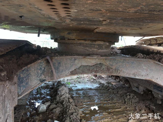 徐工 XE75D 挖掘机