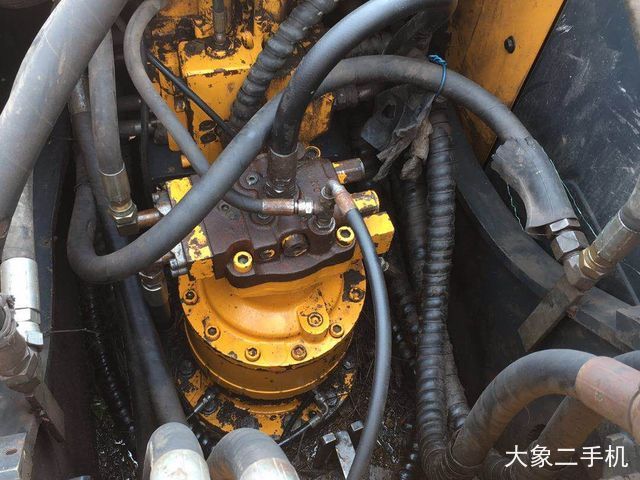 现代 R225LC-7 挖掘机