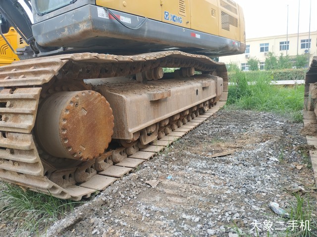 徐工 XE370CA 挖掘机