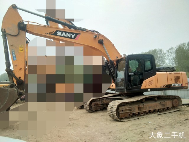 三一重工 SY235C 挖掘机