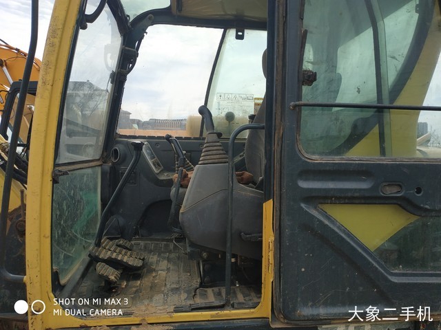 现代 R60-9 挖掘机