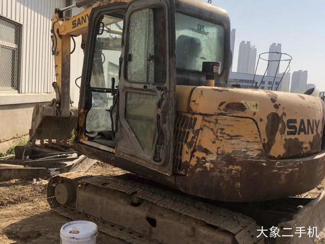 三一重工 SY65C 挖掘机