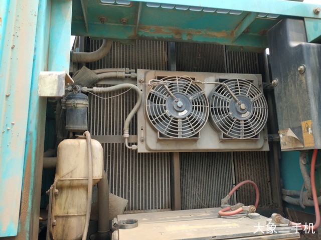 神钢 SK260LC-8 挖掘机