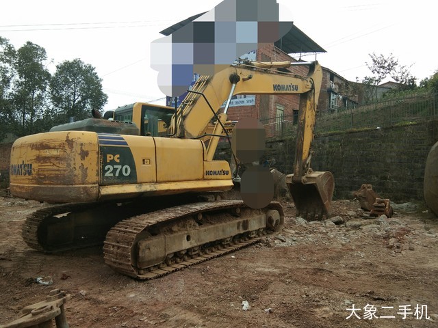 小松 PC240LC-8 挖掘机