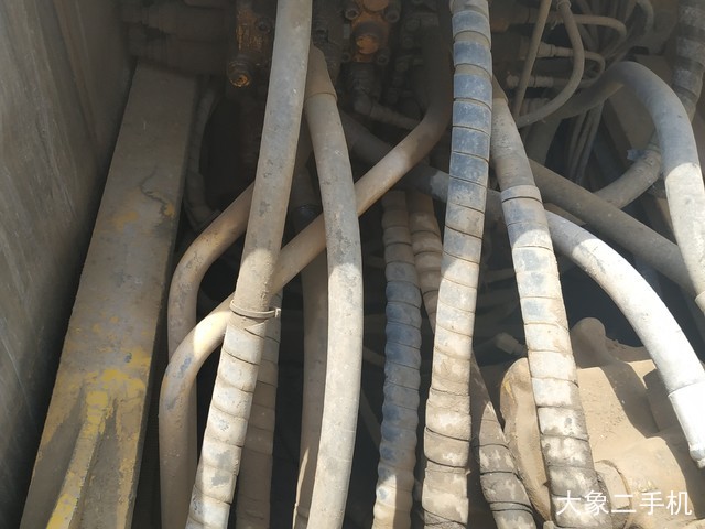 小松 PC220-8 挖掘机