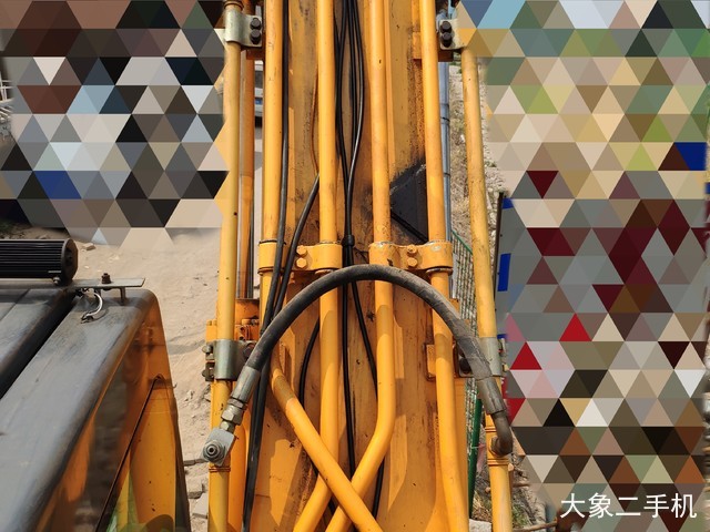 现代 R210W-7 挖掘机