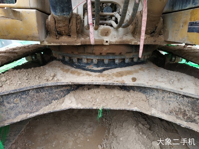 卡特彼勒 323DL 挖掘机