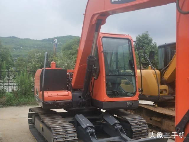 斗山 DH80 挖掘机