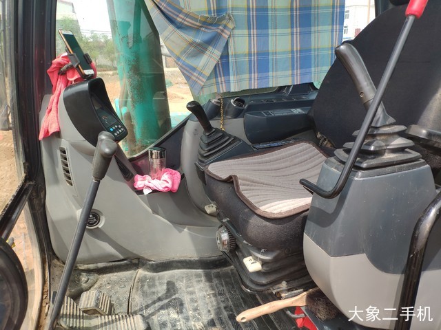 神钢 SK250-8 挖掘机