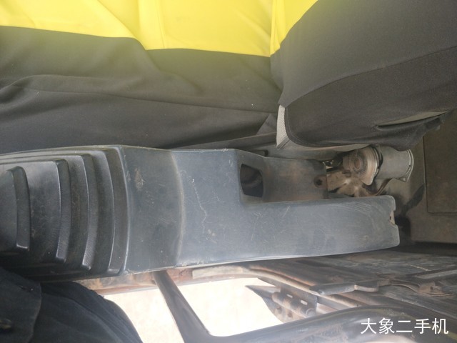 神钢 SK260LC-8 挖掘机