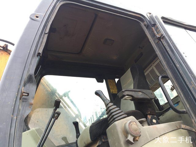 现代 R110-7 挖掘机