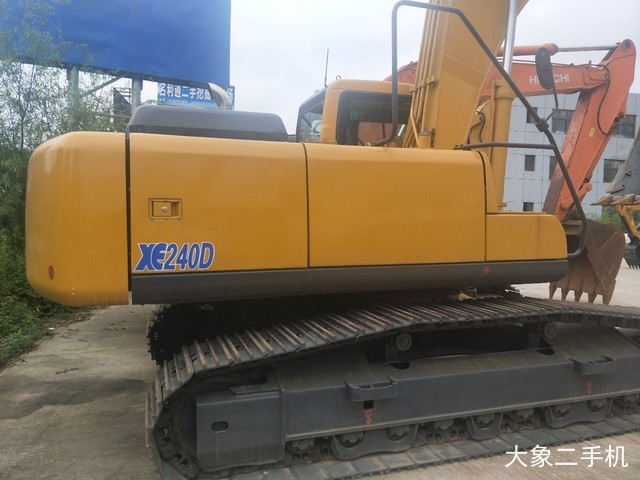 徐挖 XCG240LC-7E 挖掘机