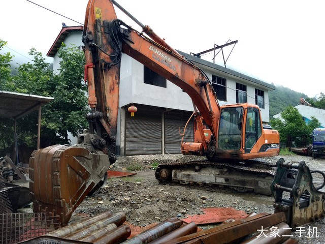 斗山 DH225LC-7 挖掘机