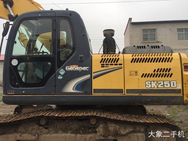 神钢 SK210LC-8 挖掘机