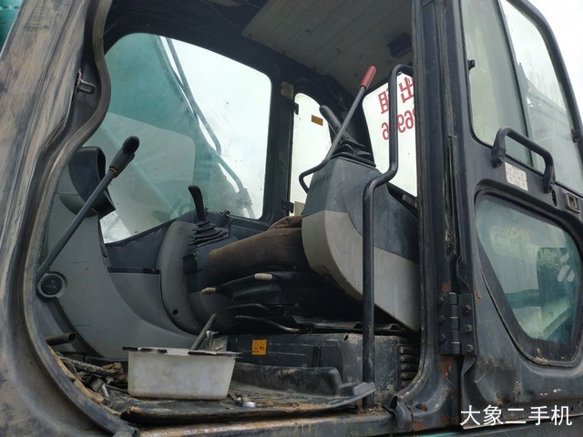 神钢 SK250-8 挖掘机