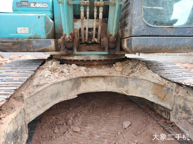 神钢 SK250-8 挖掘机