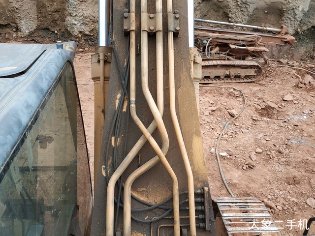 凯斯 CX300B 挖掘机