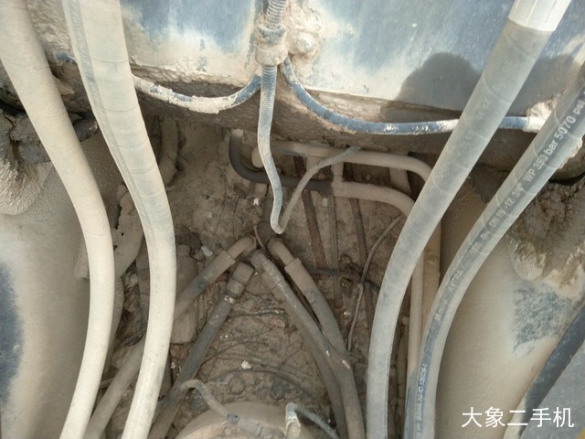 沃尔沃 EC210BLC 挖掘机