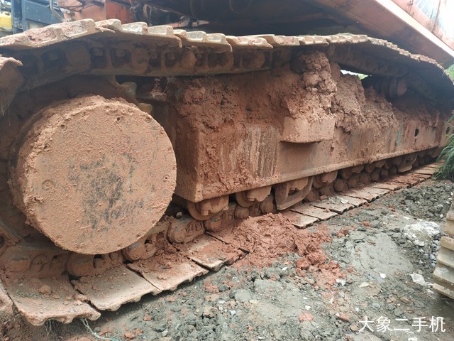 斗山 DX260LC 挖掘机