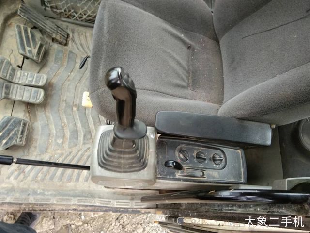 现代 R60-7 挖掘机