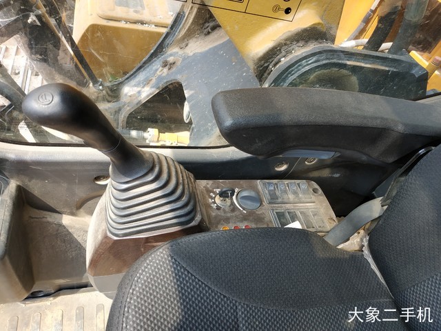 三一重工 SY215C 挖掘机