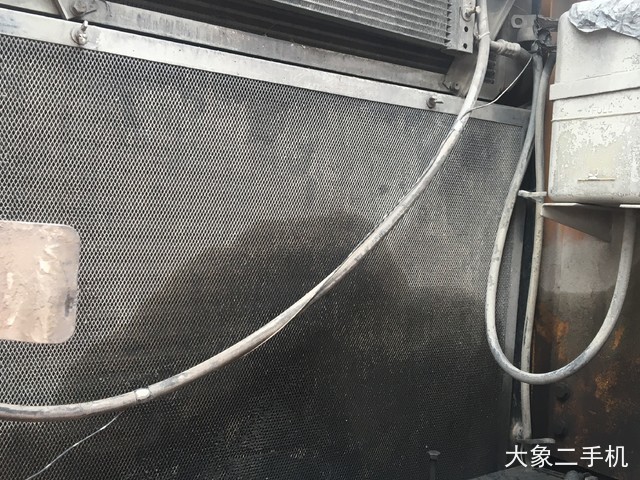 现代 R215-7C 挖掘机