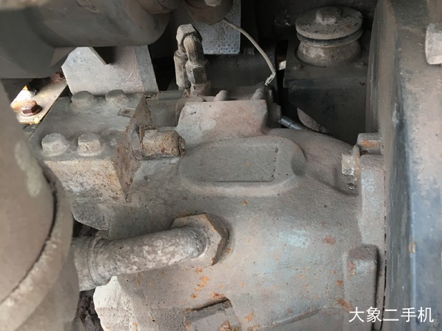 山东临工 LG665 挖掘机