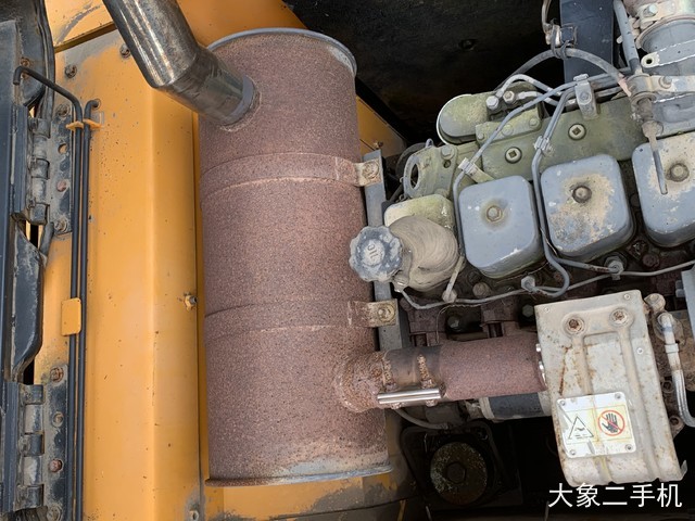 现代 R215-7C 挖掘机