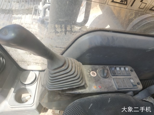 三一重工 SY215C 挖掘机