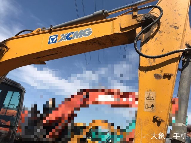 徐工 XE150D 挖掘机