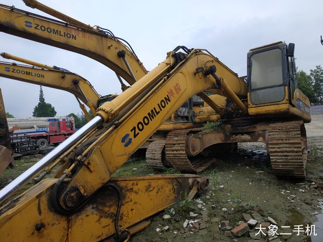 中联重科 ZE360E 挖掘机