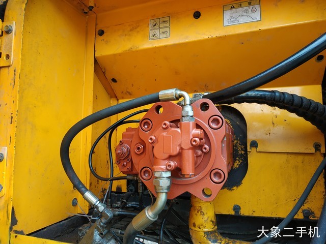 现代 R225LC-7 挖掘机