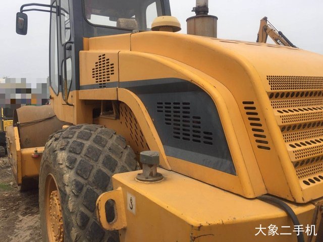 龙工 LG520B机械驱动 压路机