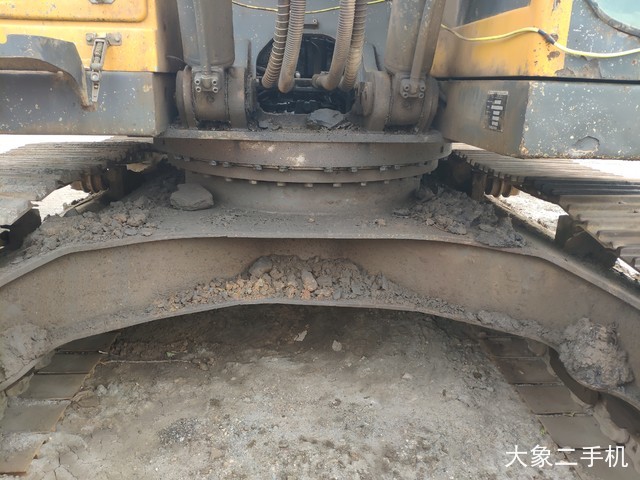 沃尔沃 EC210BLC 挖掘机