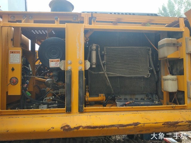 龙工 LG6225 挖掘机