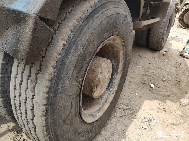 现代 R210W-7 挖掘机