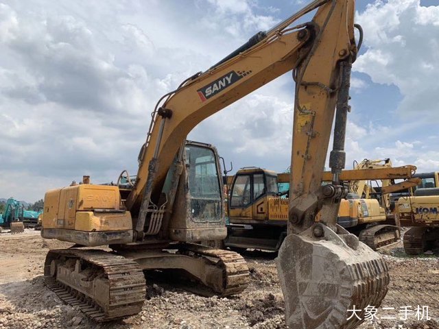 三一重工 SY115C-9 挖掘机