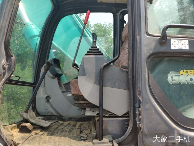 神钢 SK250-8 挖掘机