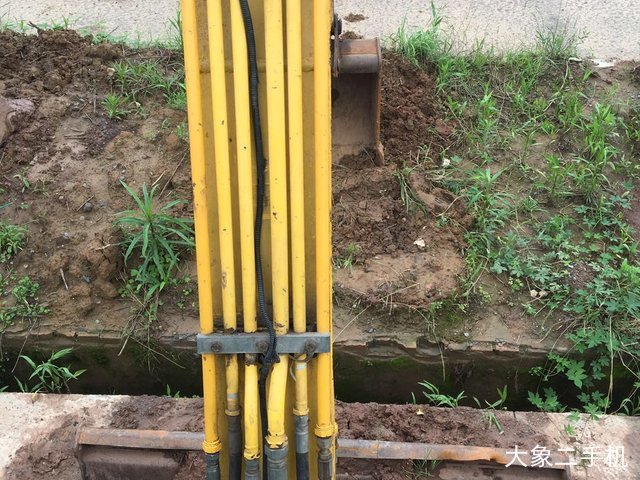 现代 R60-7 挖掘机