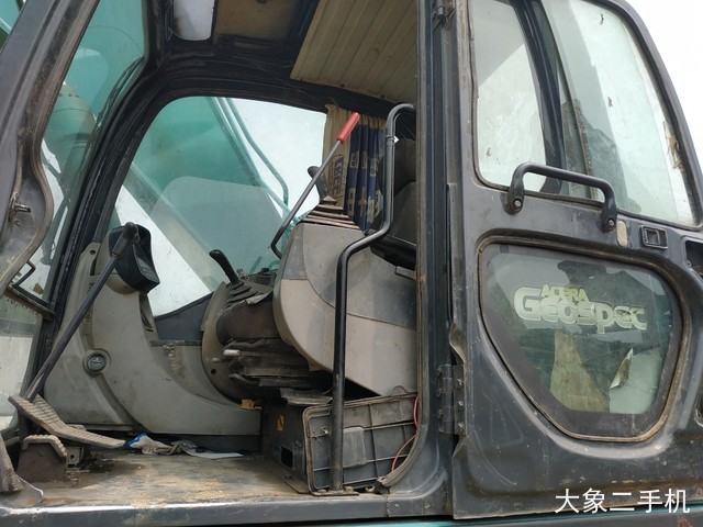 神钢 SK250-8 挖掘机