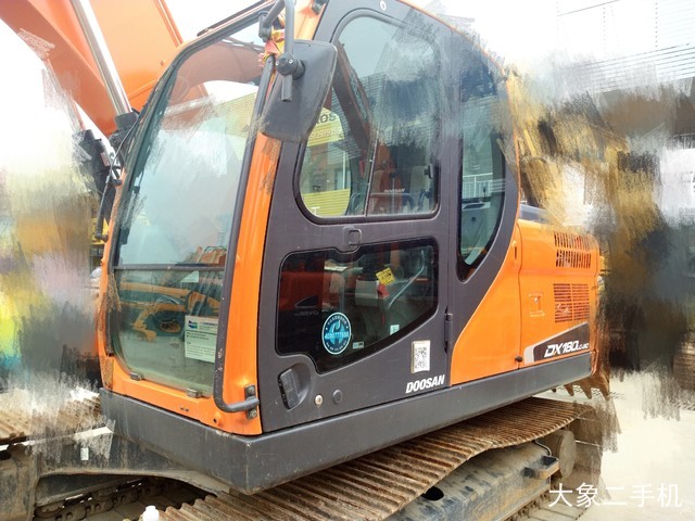 斗山 DX150LC-9C 挖掘机