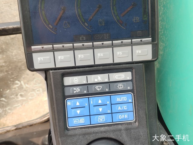 小松 PC200-8N1 挖掘机